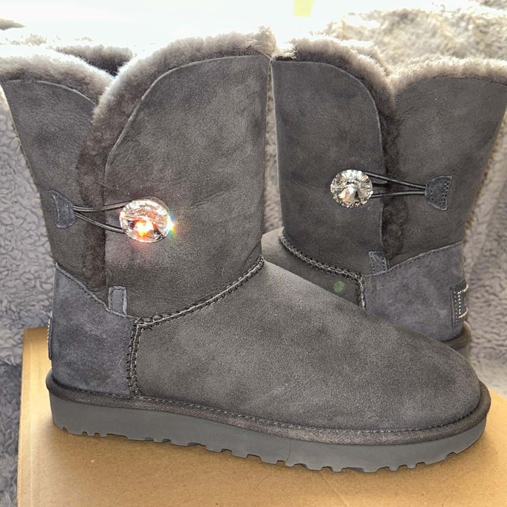 UGG Bailey Button Bling - Swarovski Crystal Button Boot Grey Women Size 7